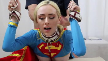 Daydreaming Supergirl