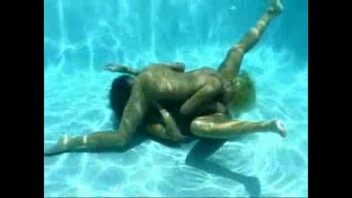 Lesbian Drowning Underwater Porn