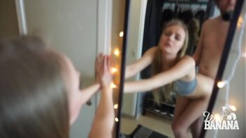 Free Porn Lesbian Hypnotize Woman Front Of Mirror