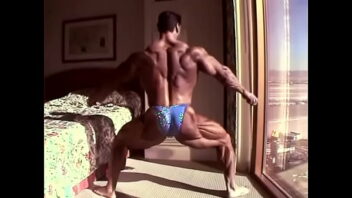 Arab Bodybuilder Gay Porn