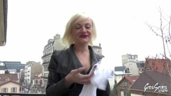 Femme Mure Blonde Gros Seins Porn