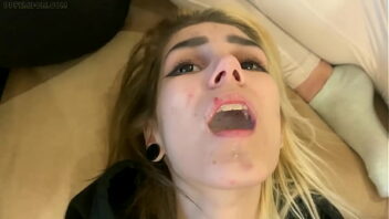 Girl Mouthful Spit Porn