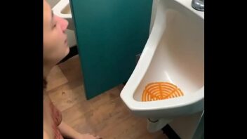 Porn Camera Cacher Dans Les Toilettes