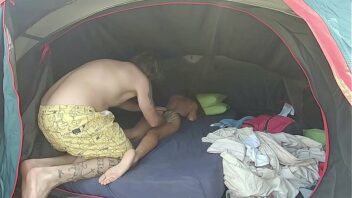 Vidéo Porno Au Camping Dans Les Douches