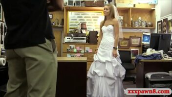 Vidéo Porno Femme Mature En Robe Mariée Offerte